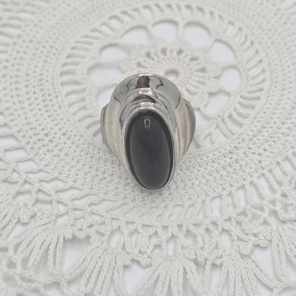 Vintage Ring Large Statement Oval Domed Pyramid Black Silver 18KGE